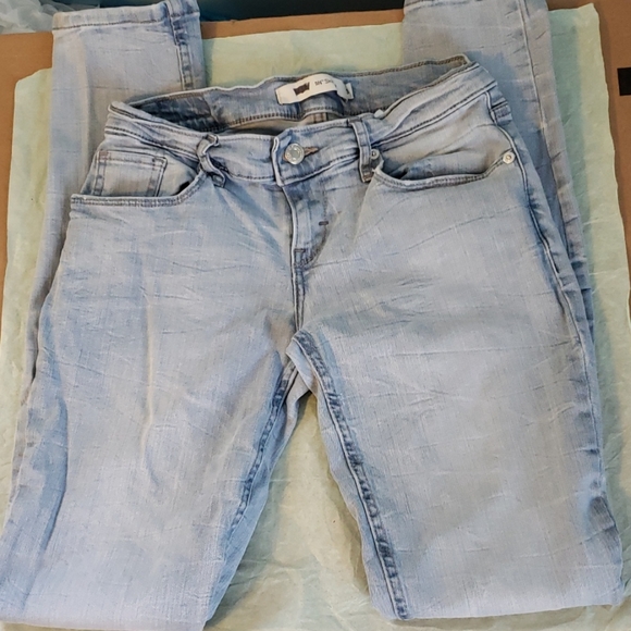 Levi's Skinny Jeans Size 3 W26 L32 - Picture 1 of 6